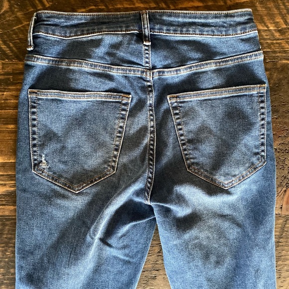 3/$15 🥳 H&M Curvy Ultra High Waist Jeggings Denim Jeans - Picture 7 of 16